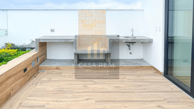 DUPLEX EN MIRAFLORES CON TERRAZA Y PISCINA