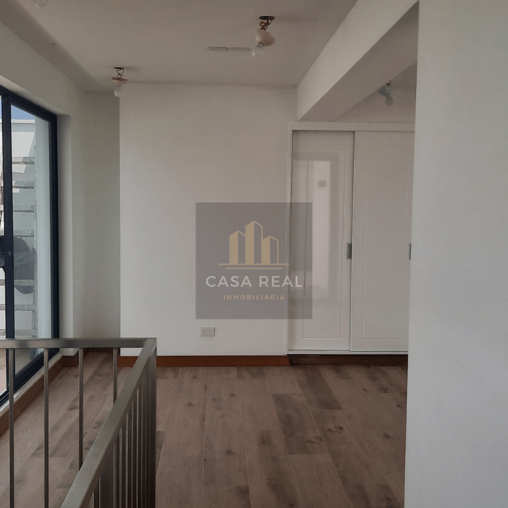 Duplex con lavanderia en ultimo piso