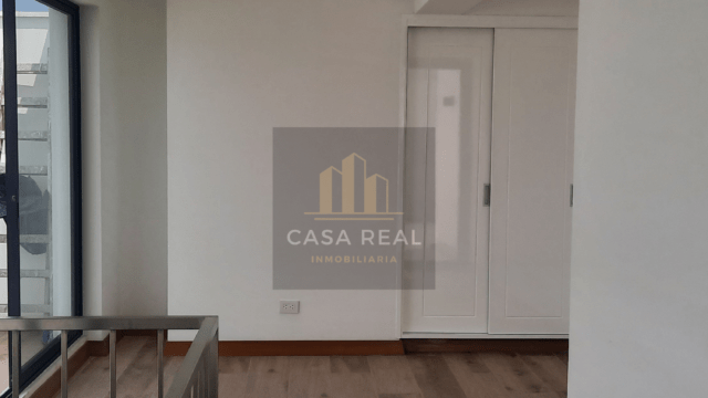 Duplex con lavanderia en ultimo piso