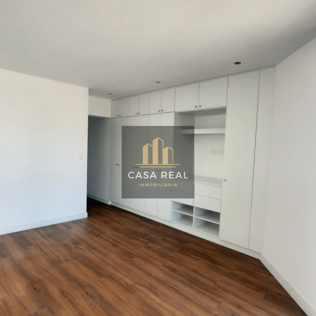 VENTA DE DUPLEX EN MIRAFLORES CON 3 DORMITORIOS Y TERRAZA DE ESTRENO 8