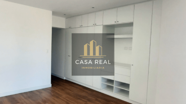 VENTA DE DUPLEX EN MIRAFLORES CON 3 DORMITORIOS Y TERRAZA DE ESTRENO 8