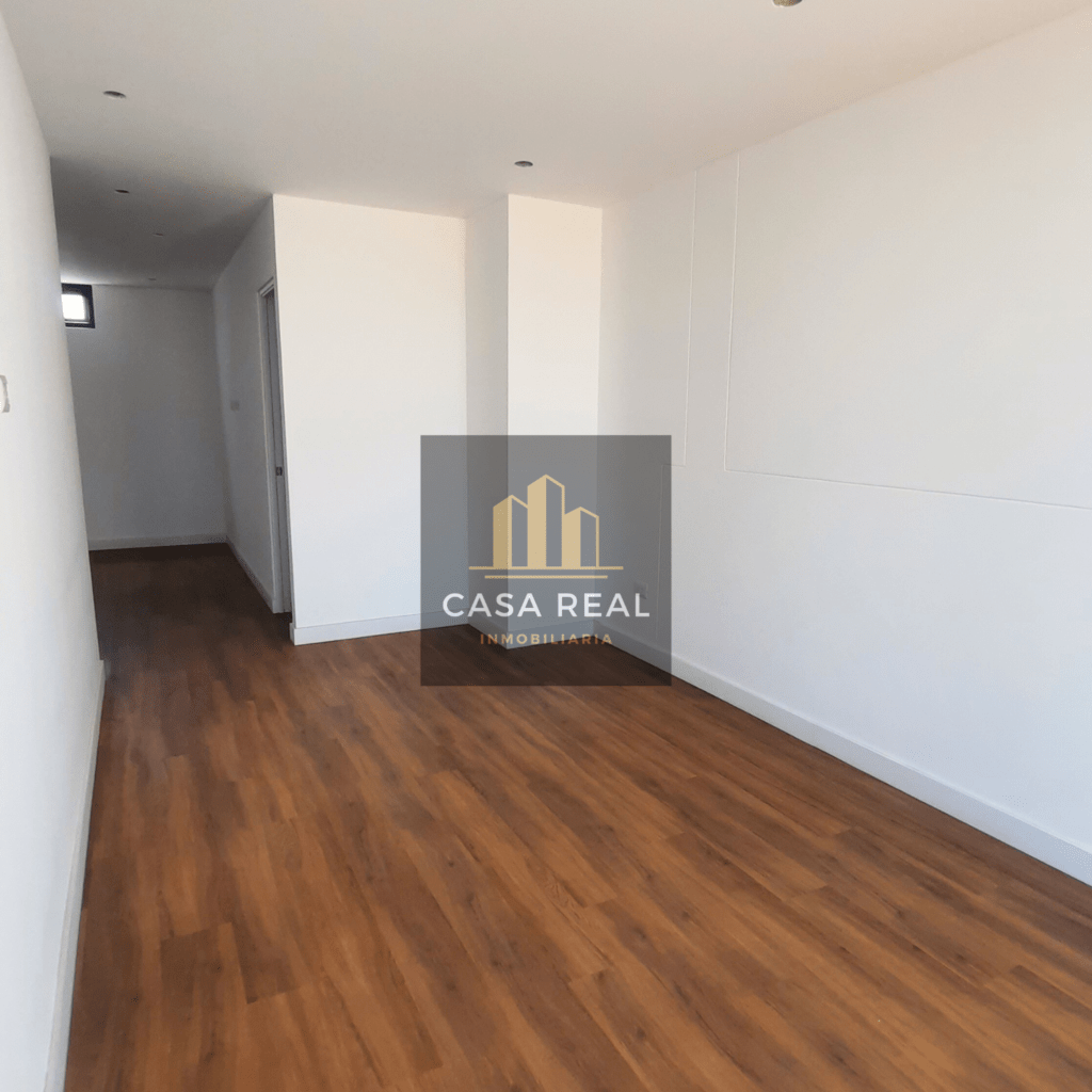 VENTA DE DUPLEX EN MIRAFLORES CON 3 DORMITORIOS Y TERRAZA DE ESTRENO 9