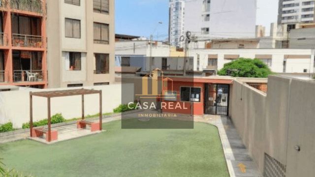 Venta de departamento en Surquillo con 3 dormitorios 15