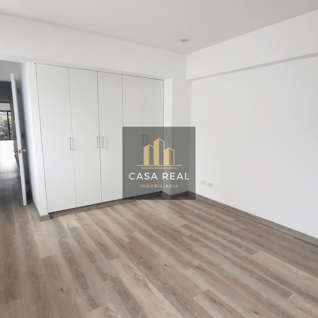 Venta de departamento en Miraflores cerca al Malecon 11