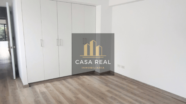 Venta de departamento en Miraflores cerca al Malecon 11